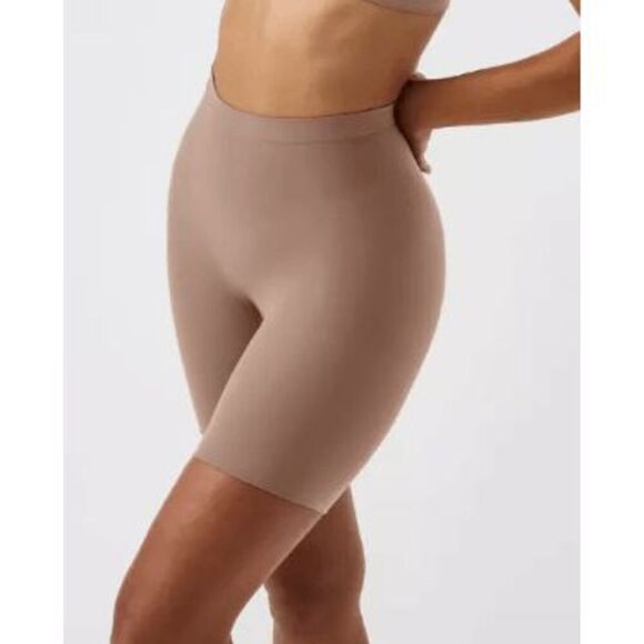 SPANX NWT size S Seamless Power Sculpting Mid-Thigh Short in Cafe Au Lait - Picture 2 of 5